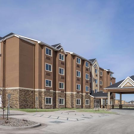 Microtel Inn & Suites By Wyndham Moorhead Fargo Area Esterno foto